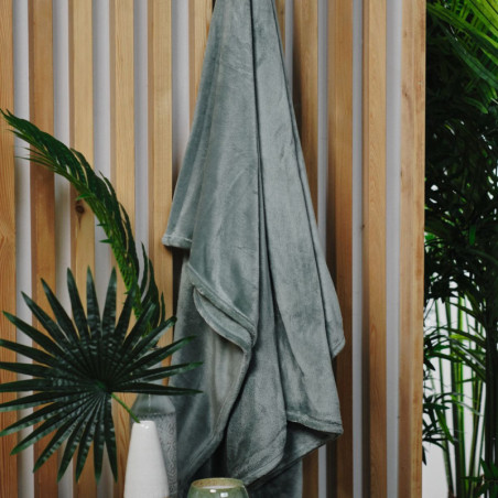 Plaid Doux "Essential" - Vert celadon - 150 x 200 cm